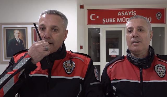 İkiz polisler birlikte başladıkları mesleklerine aynı gün veda etti