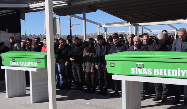 Teravihe giderken trafik kazasında ölen gelin ve kayınvalidenin cenazeleri defnedildi