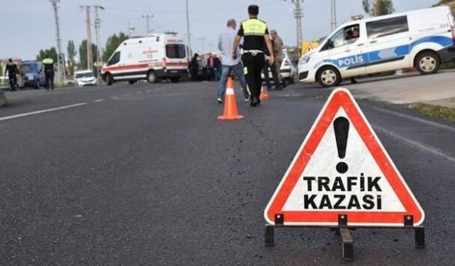 Kayseri'de okul servisi tırla çarpıştı: 1 ölü, 7 yaralı