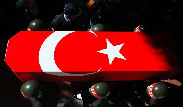 MSB: Katar'da düşen helikopterde 3 Türk şehit oldu