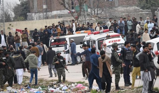 Pakistan'da cami patlamasında ölü sayısı 36'ya yükseldi