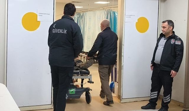 Siirt'te taşlı sopalı kavgada 15 kişi yaralandı