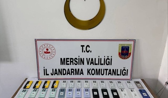 Mersin'de cep telefonu kaçakçılığı operasyonunda şüpheli tutuklandı