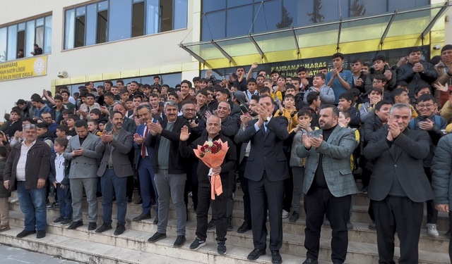 Kahramanmaraş’ta öğretmene unutulmaz veda