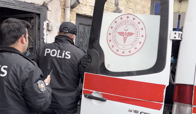 Fatih'te apartmanda çıkan yangında 1 kişi öldü, 6 kişi yaralandı