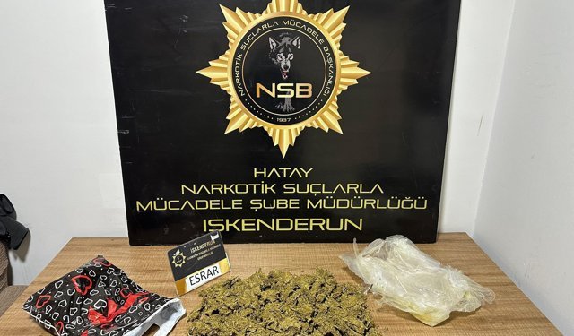Hatay'da durdurulan hafif ticari araçta 1 kilo 100 gram esrar ele geçirildi