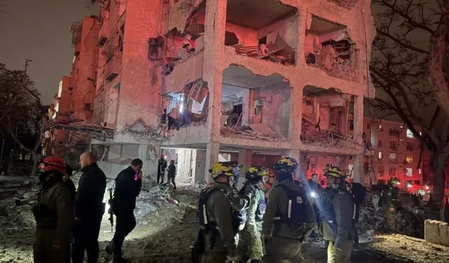 İran'ın Misillemelerinde İsrail'in Güneyindeki Arad Ve Dimona Hedef Alındı