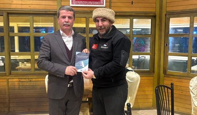 Denizi Olmayan Şehrin "Mavi" Başarısı Kitaplaştı