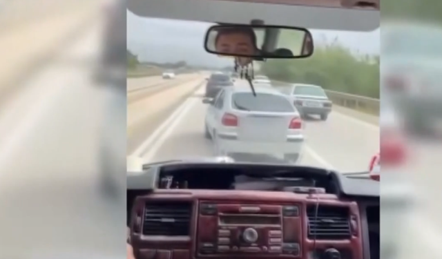 Adana'da trafikte makas atarak ilerleyen sürücüye 90 bin lira ceza kesildi