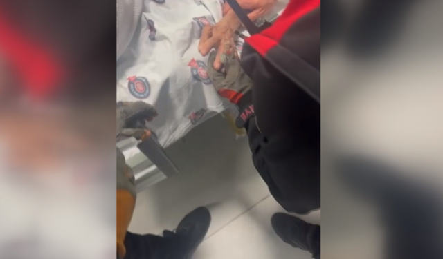 Kahramanmaraş'ta hastanın parmağına sıkışan yüzüğü itfaiye çıkardı