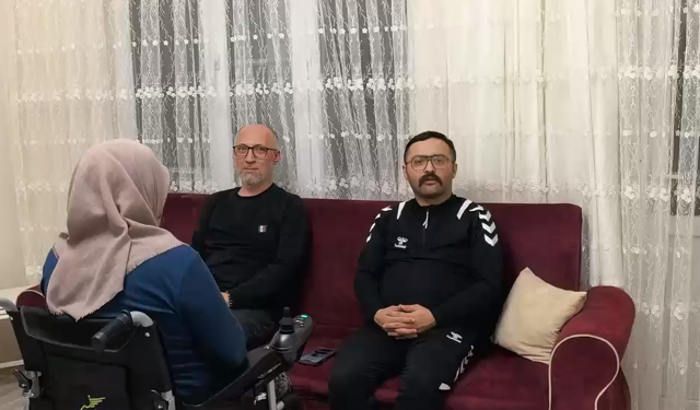 Şahbaz Derneği’nin Ziyaretiyle Güllü Hanım Akülü Sandalyesine Kavuştu