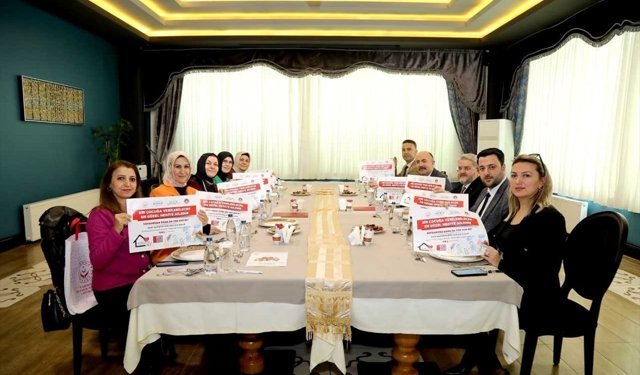 Gaziantep'te yemek altlıklarının tanıtımı yapıldı