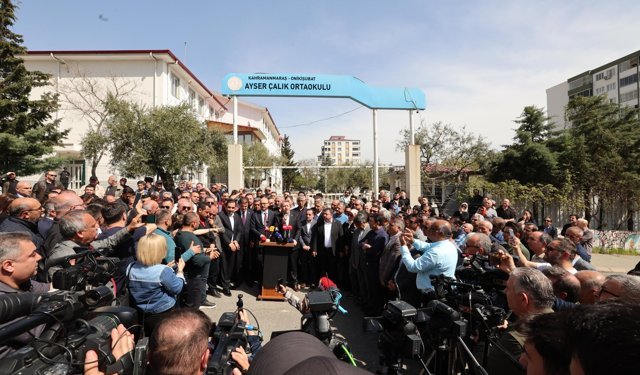 Eğitim Sendikalarından Katliamın Yaşandığı Okulun Önünde Ortak Bildiri!