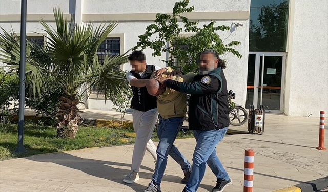 Hatay'da uyuşturucu ele geçirilen otomobilin sürücüsü tutuklandı