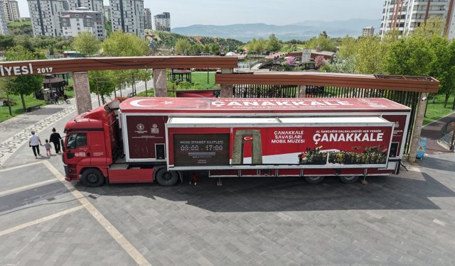 Çanakkale Savaşları Mobil Müzesi, Aliya İzzetbegoviç Millet Bahçesi’nde Ziyaretçilerini Ağırlıyor