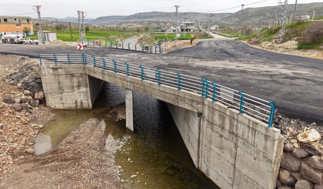 Büyükşehir’den Pazarcık Kırsalında Ulaşımı Güçlendiren 10 Milyonluk Yatırım