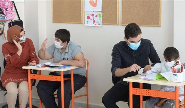 Velinin Mücadelesi Sonuç Verdi: Özel Gereksinimli Öğrenci Servisine Kavuştu