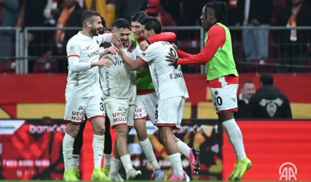 FIFA’dan 3 Türk Kulübüne Transfer Yasağı! 3 Dönem Ceza Verildi