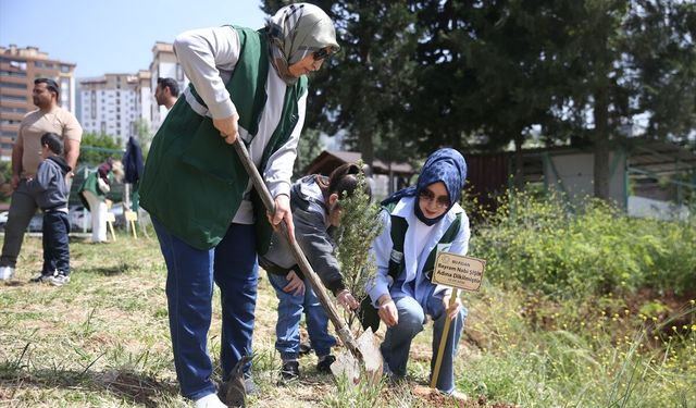 Kahramanmaraş’ta Acının Hatırasına Fidanlar Toprakla Buluştu