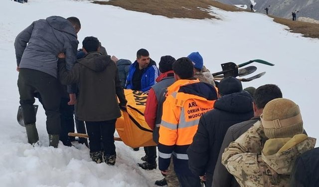 Aylar Sonra Acı Haber: Çığ Altında Kalan Çobanın Cansız Bedeni Bulundu