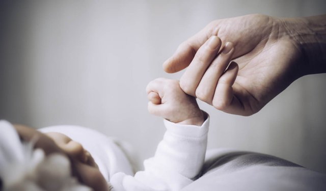 Annelere Tanınan 8 Haftalık Ek Doğum İzni Kimleri Kapsıyor? Başvuru Süreci ve Merak Edilenler