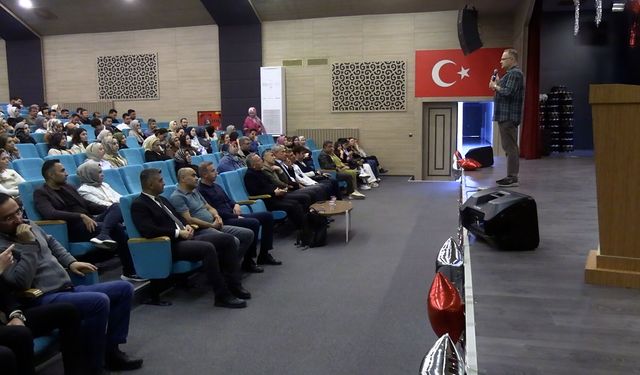 Özel Beyza Koleji’nde dijital ebeveynlik söyleşisi