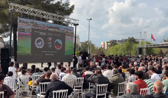 Mardin 1969 Spor taraftarları, AKEDAŞ Kahramanmaraş İstiklalspor maçını dev ekranda izledi