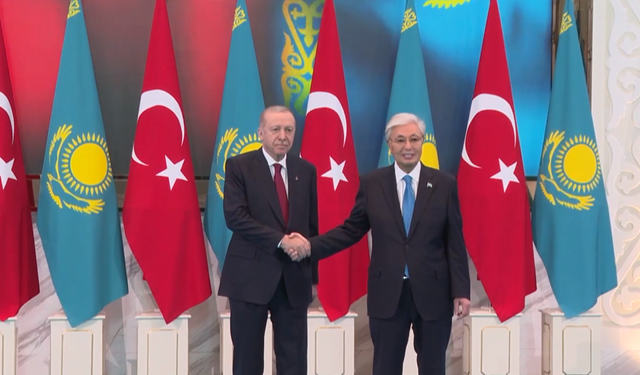 Cumhurbaşkanı Erdoğan, Kazakistan Cumhurbaşkanı Tokayev ile görüştü