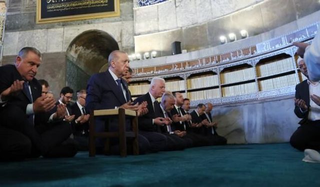 Cumhurbaşkanı Erdoğan: "Bu Akşam İstanbul Bir Başka Güzel Olacak"