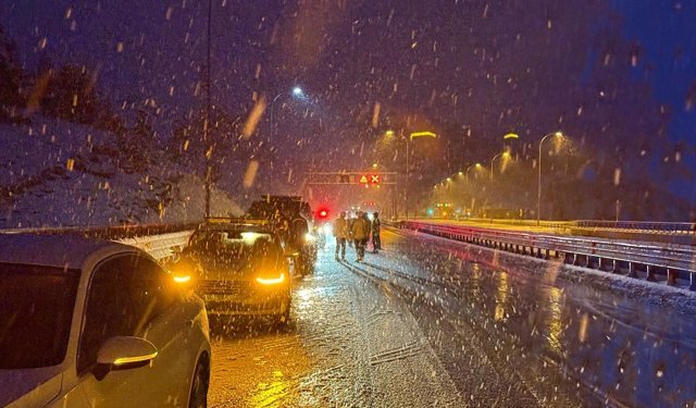 Kahramanmaraş'ın yüksek kesimlerinde kar yağışı etkili oldu