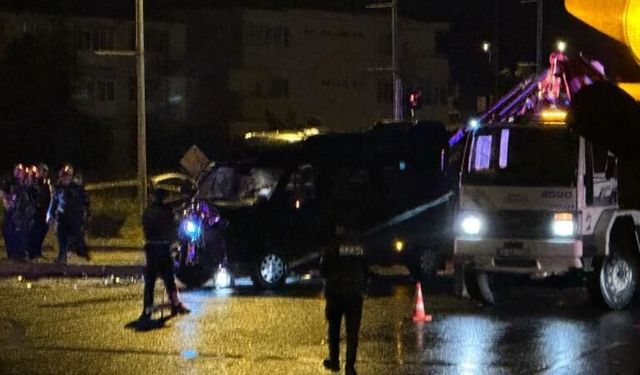 Nevşehir'de minibüs ile otomobil çarpıştı: 1 ölü, 10 yaralı