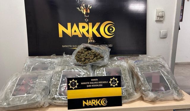 Mardin'de çekicide 10 kilo 900 gram uyuşturucu ele geçirildi