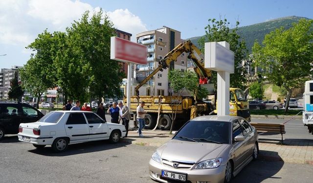 Reklam totemleri kaldırılıyor