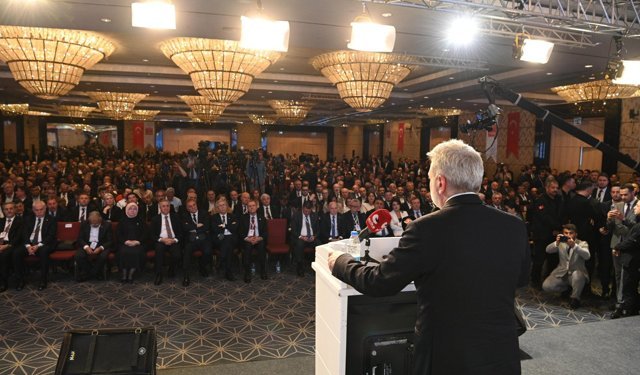 TBB’deki Gerginliğe AK Kadrolardan Tepki: “Hizmet Gölge Altında Bırakılamaz”