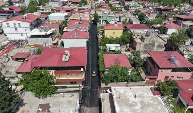 Büyükşehir, Dulkadiroğlu Yavuz Selim Mahallesi’nde Sokak Sokak Asfalt Seriyor