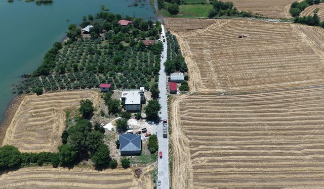 Andırın Kırsalında Yol Yatırımları Sürüyor: 4 Bin Metrekare Kilit Parke Yenileniyor