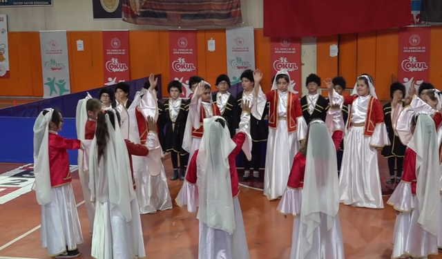 Kahramanmaraş'ta "Geleneksel Çocuk Oyunları Şenliği" düzenlendi