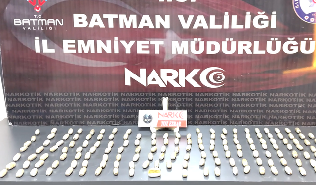 Midesinde 1 kilo 308 gram toz esrar bulunan zanlı tutuklandı