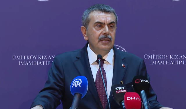 Bakan Tekin’den Mezuniyet Töreninde Eğitim Vurgusu