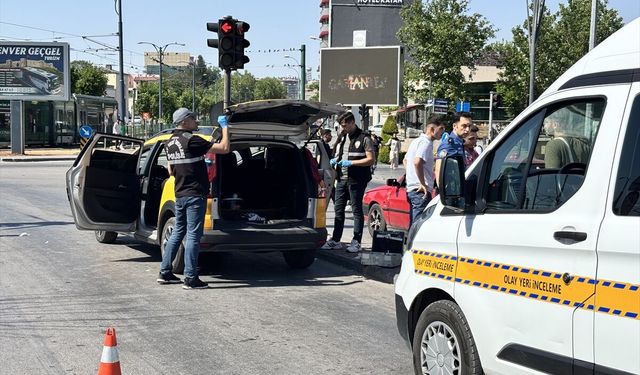 Gaziantep'te taksi durağındaki bıçaklı kavgada 6 kişi yaralandı