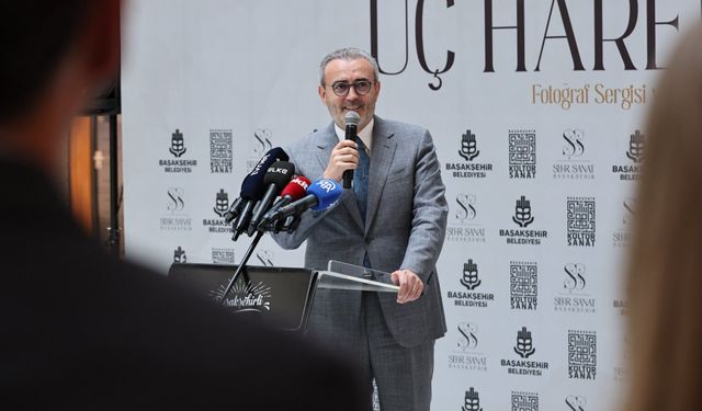 Mahir Ünal "Üç Harem" Sergisinin Açılışında Konuştu