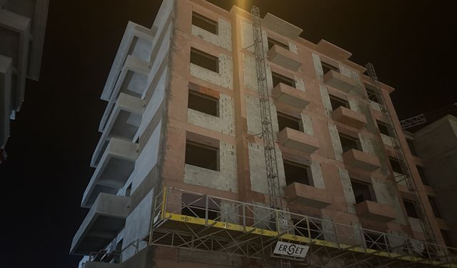 Hatay'da inşaattan düşen işçi öldü