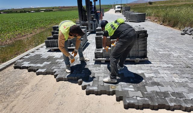 Afşin Kırsalında Ulaşım Konforu Büyükşehir’le Sağlanıyor