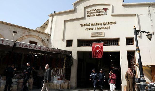 Bayram Alışverişi Esnafı İkiye Böldü: Kimi Durgunluk Dedi, Kimi Hareketlilik