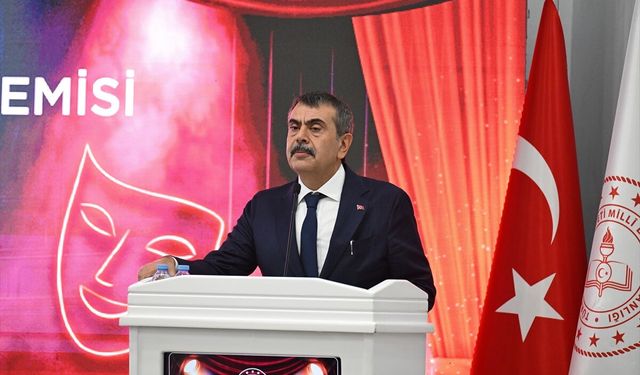 Milli Eğitim Bakanı Tekin, Maarif Tiyatro Akademisi'nin Sertifika Törenine Katıldı