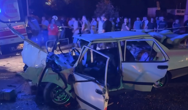 Adana'da Trafik Işıklarında Bekleyen Aileye Çarptı: 2 Kişi Hayatını Kaybetti