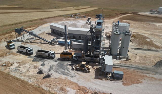 800 Milyon TL'lik Dev Yatırım Hizmete Girdi! Başkan Görgel Kuzey İlçeleri Asfalt Üretim Tesisi'nin Açılışını Yaptı