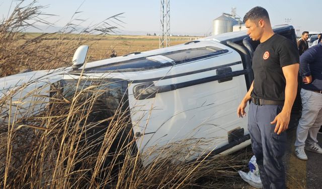 Mardin'de devrilen pikaptaki 3 kişi yaralandı