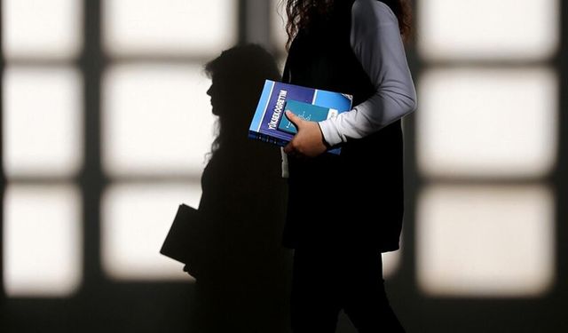 Depremzede öğrencilerin özel öğrencilik hakkı uzatıldı