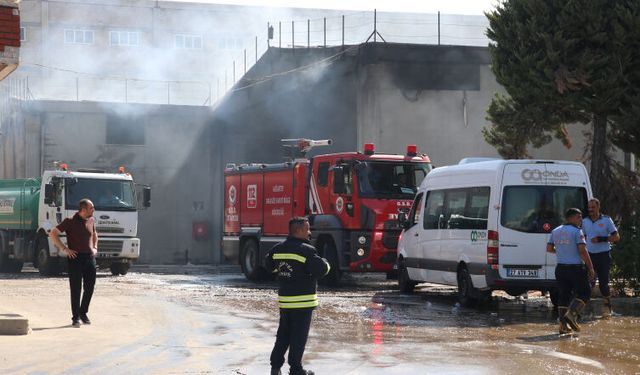 Gaziantep’te Tekstil Fabrikasında Yangın! Ekiplerin Müdahalesi Sürüyor